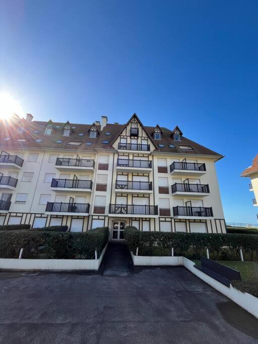 Douillet - Vue - Piscine/ Tennis Apartment *